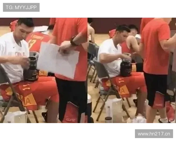 易建联家里冰箱贴都是蛋白粉空罐