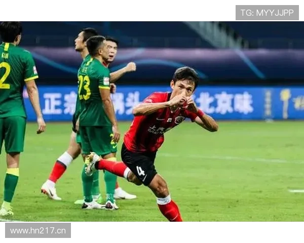 王燊超，球场上像邻家大哥，赛后朋友圈却是顶级酒店和豪车摆拍，这反差我还没缓过来